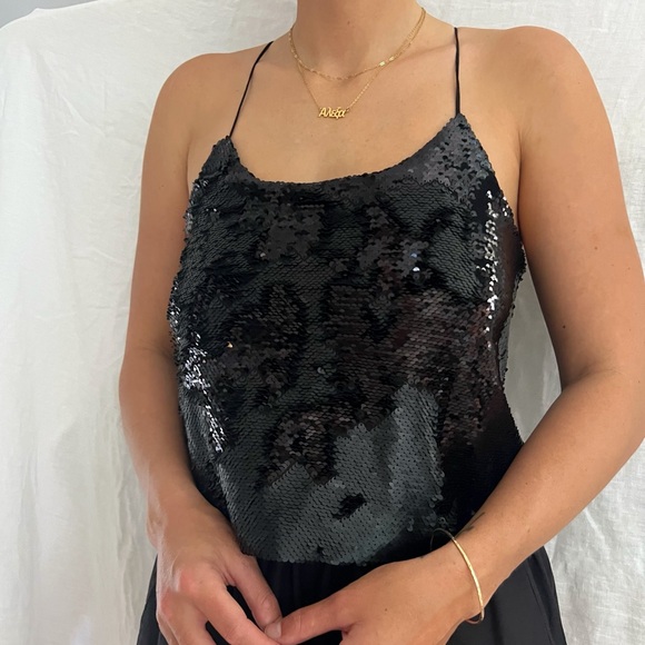 Sparkly Sequin tank - Picture 2 of 3